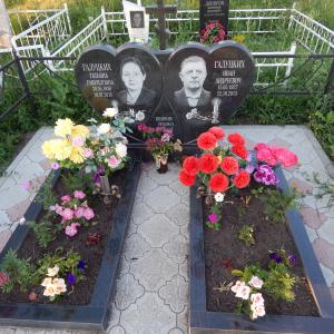 Памятник из гранита с сердцами - Камень памяти - Наша работа