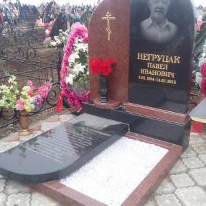 Гранитный памятник с мрамором - Камень памяти - Примеры других исполнителей
