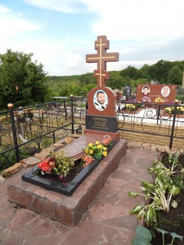 Гранитный крест - Камень памяти - Наша работа