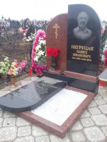 Гранитный памятник с мрамором - Камень памяти - Примеры других исполнителей